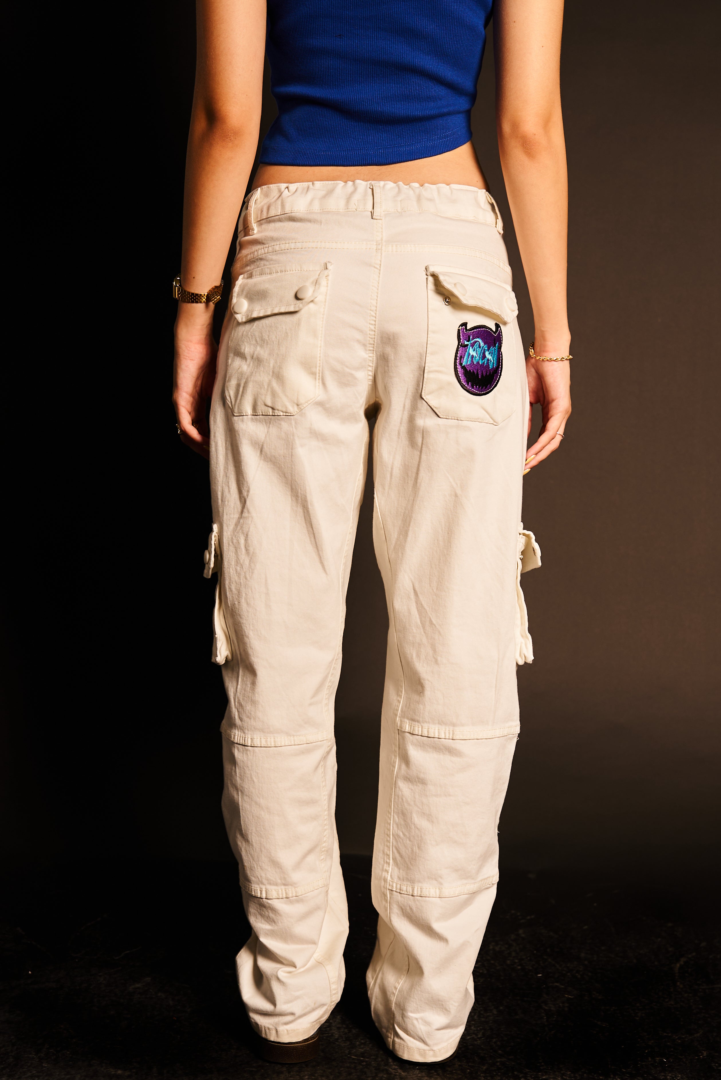 THE EVIL CARGO | WHITE