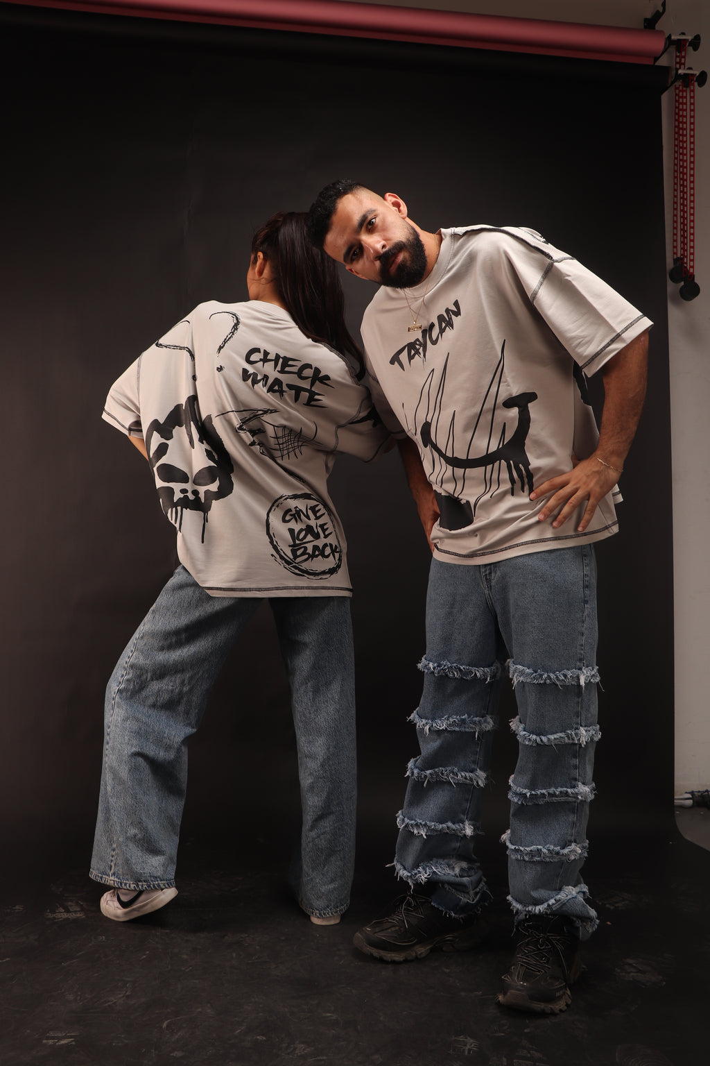 GIVE LOVE BACK TEE | GREY