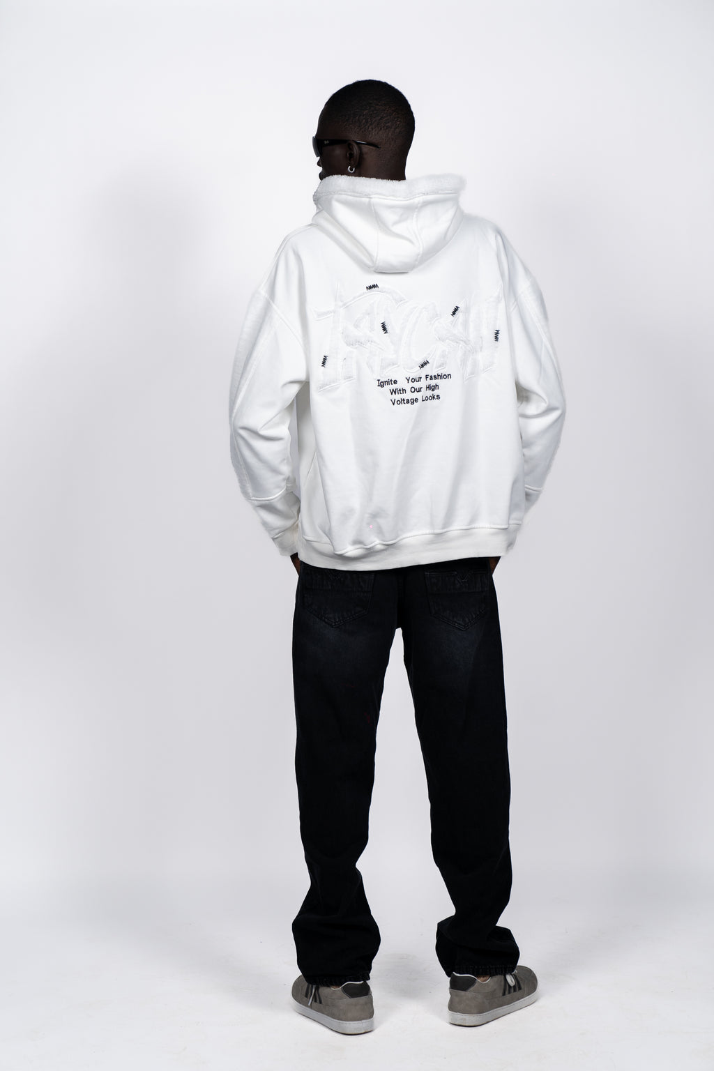 HALFWAY ZIP HOODIE | WHITE